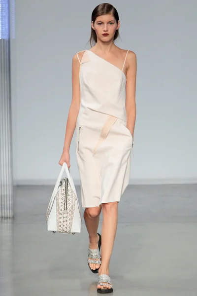 Look 11